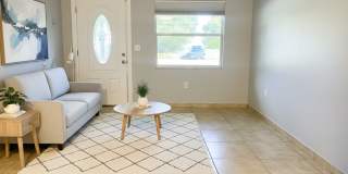 Charming 3-Bedroom Duplex in the Heart of Orlando Gallery 1