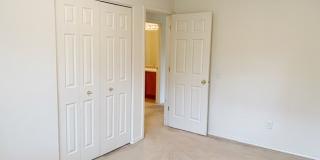 East Anchorage Townhouse with Yard, Garage, and W/D In unit! Close to JBER! Gallery 17