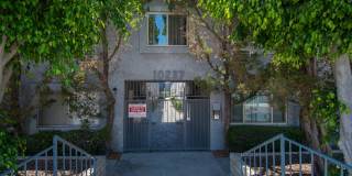 10237 Fernglen Avenue Gallery 2