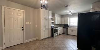 3Bed/1.5 Bath Available 7/10 Gallery 5