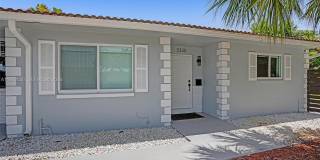 3320 NE 13th Ave Gallery 33