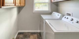 PRELEASING for AUGUST! Close to Campus Gallery 19