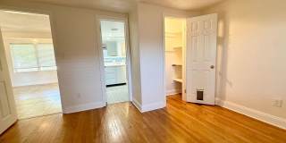 Euclid/Woodlawn Roommate Dream 4/3 home Gallery 18