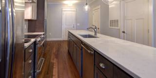 525 East Apartments Gallery 41