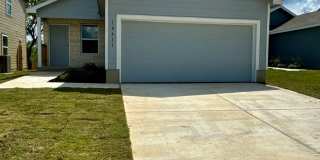 VIDA SUBDIVISION / San Antonio A&M steps away- spacious 4-bedroom, 2-bathroom house Gallery 1