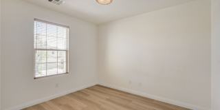 10808 Wallflower Avenue Gallery 37