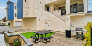 611 Highland Gallery 3