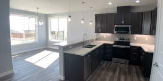 3 Bedroom - 2 Bath Pool Home Gallery 5