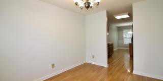 129 Lori Lane Gallery 7