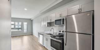 7 at Seven Gallery 27