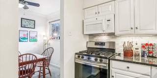921 PROSPECT Street Gallery 12