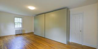 Charming & Spacious Colonial in N Cleveland Park w/Park-Like Rear Garden & Detached Garage Gallery 41