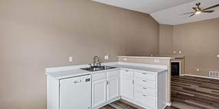 Two Bedroom Near The Powers Corridor Gallery 38