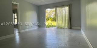 10169 Twin Lakes Dr Gallery 1