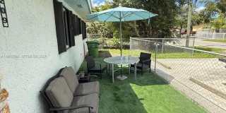 209 NW 7th CT Gallery 2