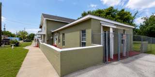 1049 Pippin St. Unit B Gallery 1