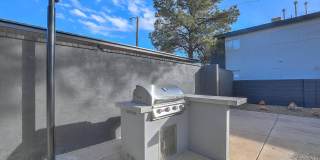 The Valencia Gallery 12