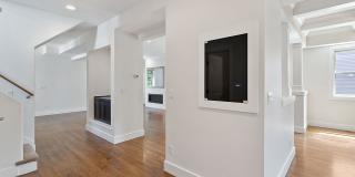 OAKLEY - Stunning executive tudor Gallery 20
