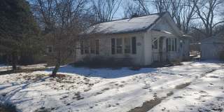 2 bd, 1 ba house in central west Columbia, wood floors, new paint, low traffic road Gallery 1