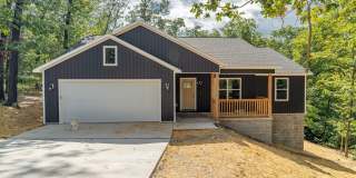 LIKE NEW 3-bedroom 2 bath Home in Bella Vista!!! Gallery 1