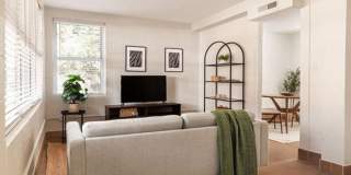 1100 Washington Gallery 19