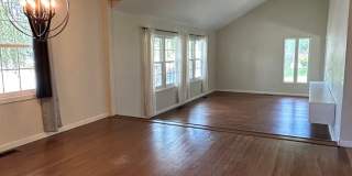 NEW LISTING In Desirable N. Richland Neighborhood; Walking Distance to Columbia River/Walking Path Gallery 9