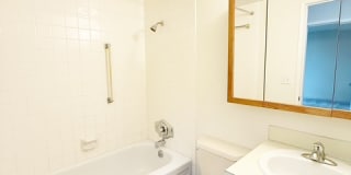 924 Shorewood Drive - B-16B-16 Gallery 15