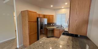 ***MOVE-IN SPECIAL!!!*** 2-Bedroom, 2-Bathroom Townhome located in Henderson, Nevada Gallery 13