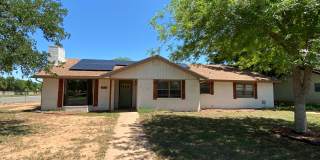 Spacious and Stunning Home with Solar Panels – Your Dream Property AWAITS! Gallery 1