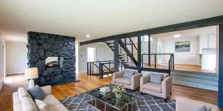 Beautifully Remodeled Modern 5 Bedroom / 3 Bath Home Near Millard North Gallery 10