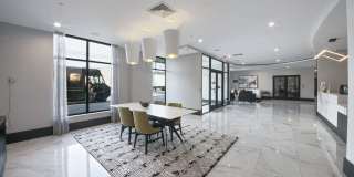 One William Gallery 43