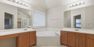 Gated Round Rock Ranch Lease | 3 Bed + Flex Space | 2,376 SF in The Enclave Gallery 22