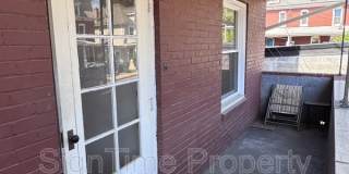 821 Washington Avenue Gallery 4