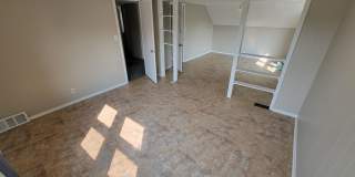 AVAILABLE September 1st- 4 Bed 3 Bath w/ Spacious Back Deck - SHORT TERM LEASE TILL END OF APRIL Gallery 25
