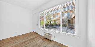 351 S. Manhattan Pl. Gallery 39