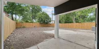 Beautiful newly remodeled 3 bd | 2 ba Available NOW! Located 10 min from Alamo Quarry! Gallery 21