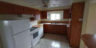 2 bedroom, 1 bathroom Single Family home Gallery 1