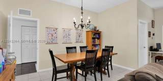2405 SE 5th Ct Gallery 13