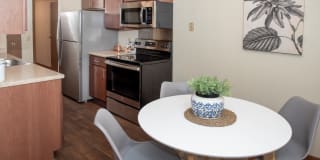 River 10 Apartments Gallery 3