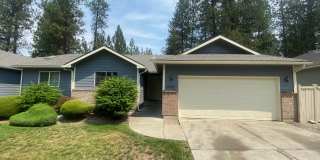 Charming 3 Bed, 3 Bath Duplex near Riverside State Park! Gallery 8
