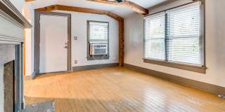 Unique with a Artsy Flare    2 Bed/1.5 Bath in Edgemere Park $995/month! Gallery 9