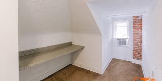 172 E 11th Avenue Gallery 24