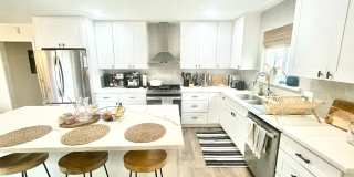 Custom Home in Country Club Estates! Gallery 7