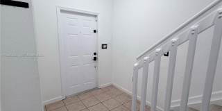 5747 Isles Cir Gallery 3
