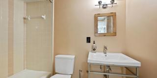 UNIQUE ONE BEDROOM AND DEN CONDO IS NOW AVAILABLE IN THE HIGHLY DESIREABLE PARKSIDE PLAZA CONDOMINIUM Gallery 23