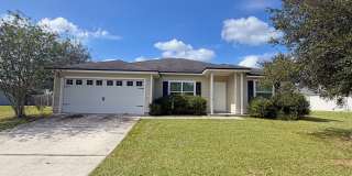 Spacious 4 Bedroom, 2 Bathroom Home Situated on a Lakefront Lot. Gallery 1