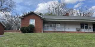 1047 East Main Street Gallery 1