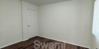 1733 1/2 E. 63rd St. Gallery 16