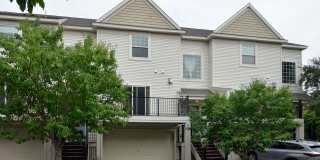 Spacious 4-Bed 3.5-Bath in Blaine - Available 6/10! Gallery 1
