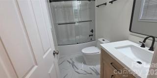 1912 Baxter Street Gallery 11